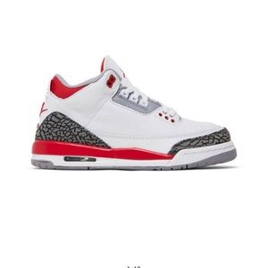 Worn twice Air Jordan 3 Retro GS “Fire Red” 2022 size 7Y